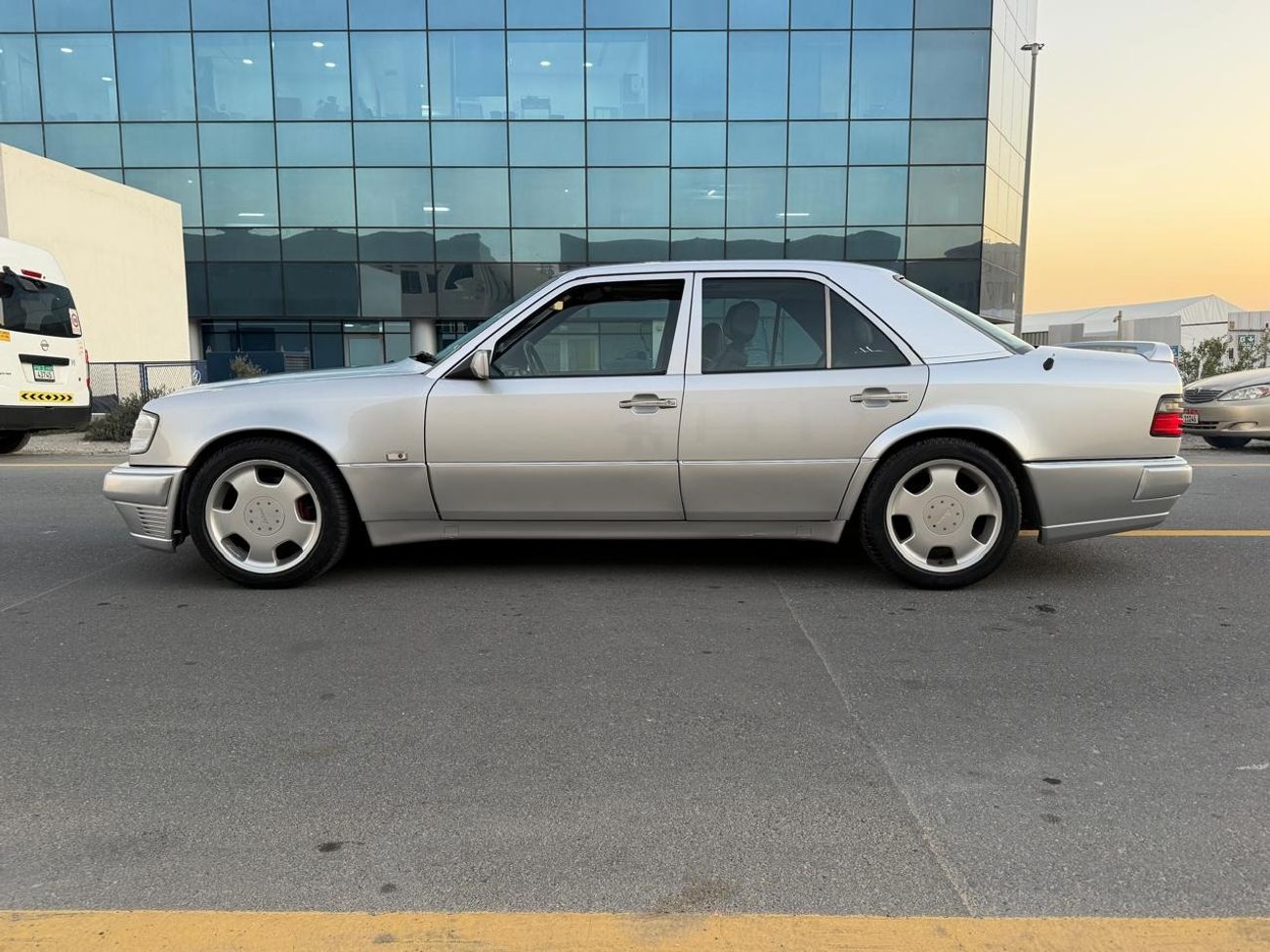 مرسيدس بنز E 500 Lorinser