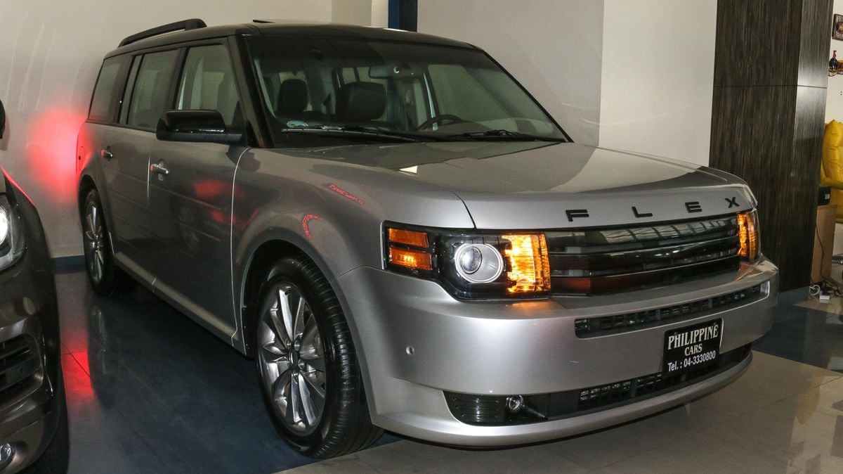 Ford Flex Titanium for sale: AED 79,500. Grey\/Silver, 2012