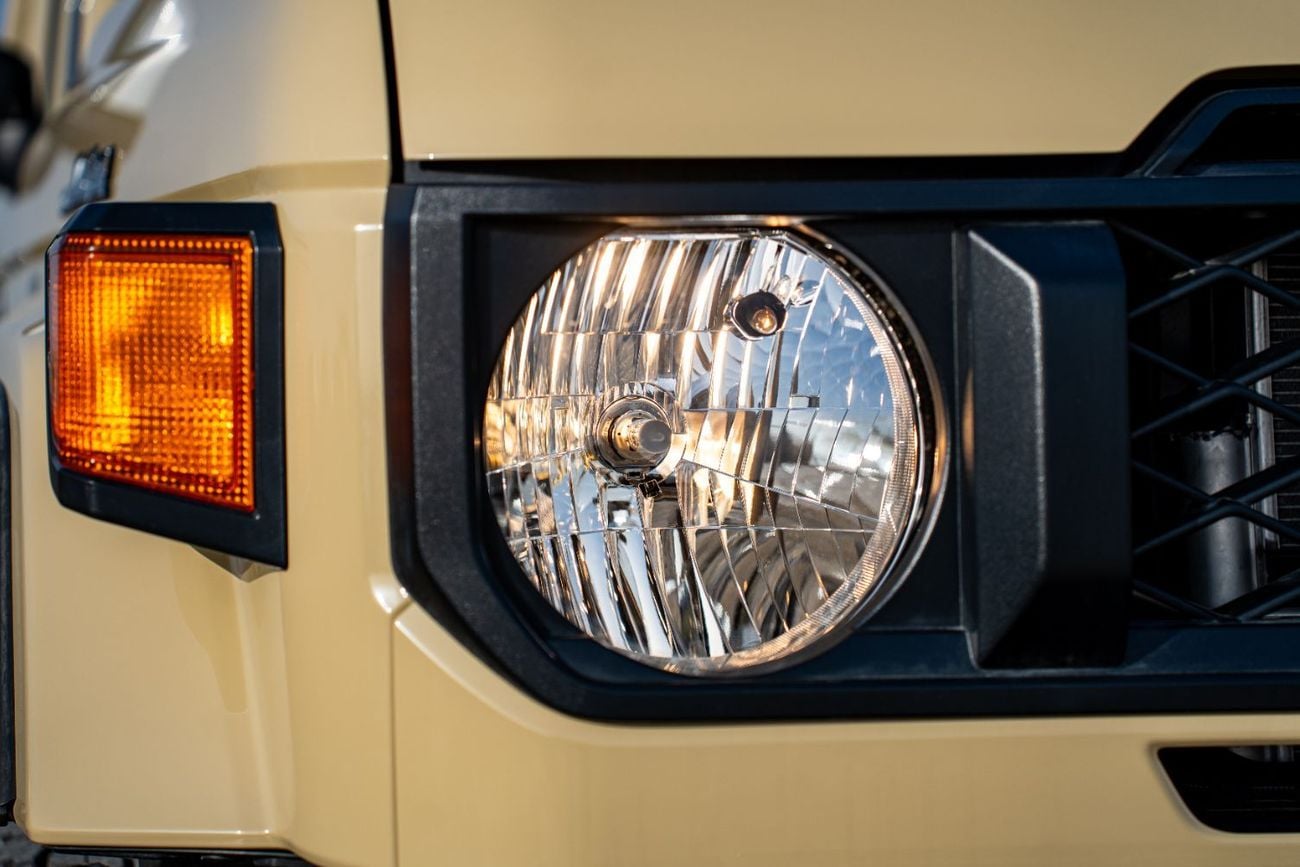 تويوتا لاند كروزر بيك آب Toyota Land Cruiser Pickup 4.0L Manuel 2025 4WD