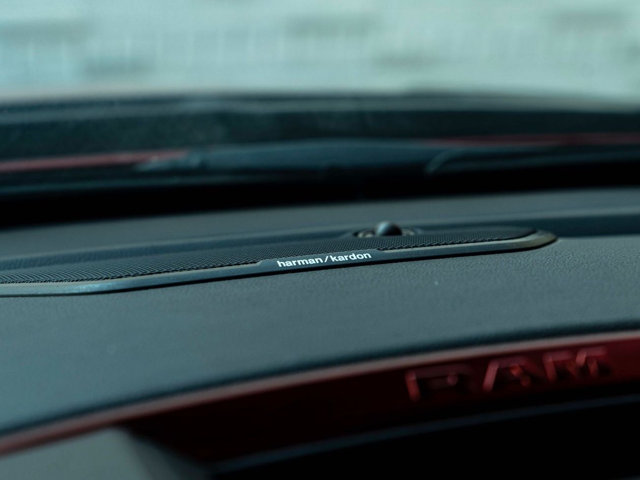 RAM 1500 AED 3,460 PM • RAM 1500 REBEL LUXURY 5.7L HEMI® V8 • ONLY 13,000 KMS • DODGE WARRANTY + SERVICE PLAN