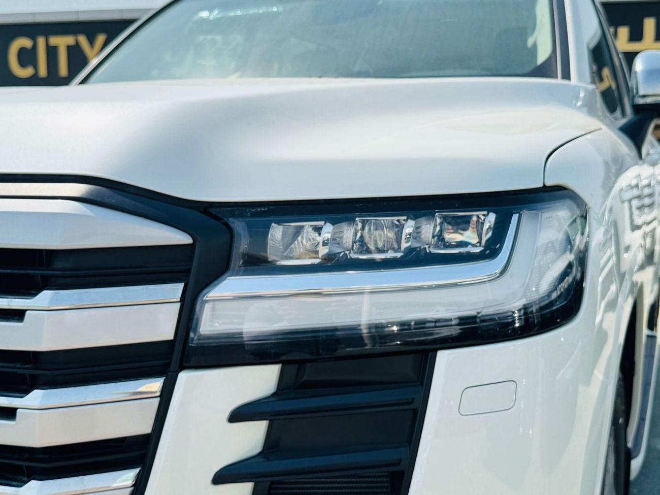 تويوتا لاند كروزر TOYOTA LC 300 VX 3.3L DSL MID/O A/T WHITE 2024