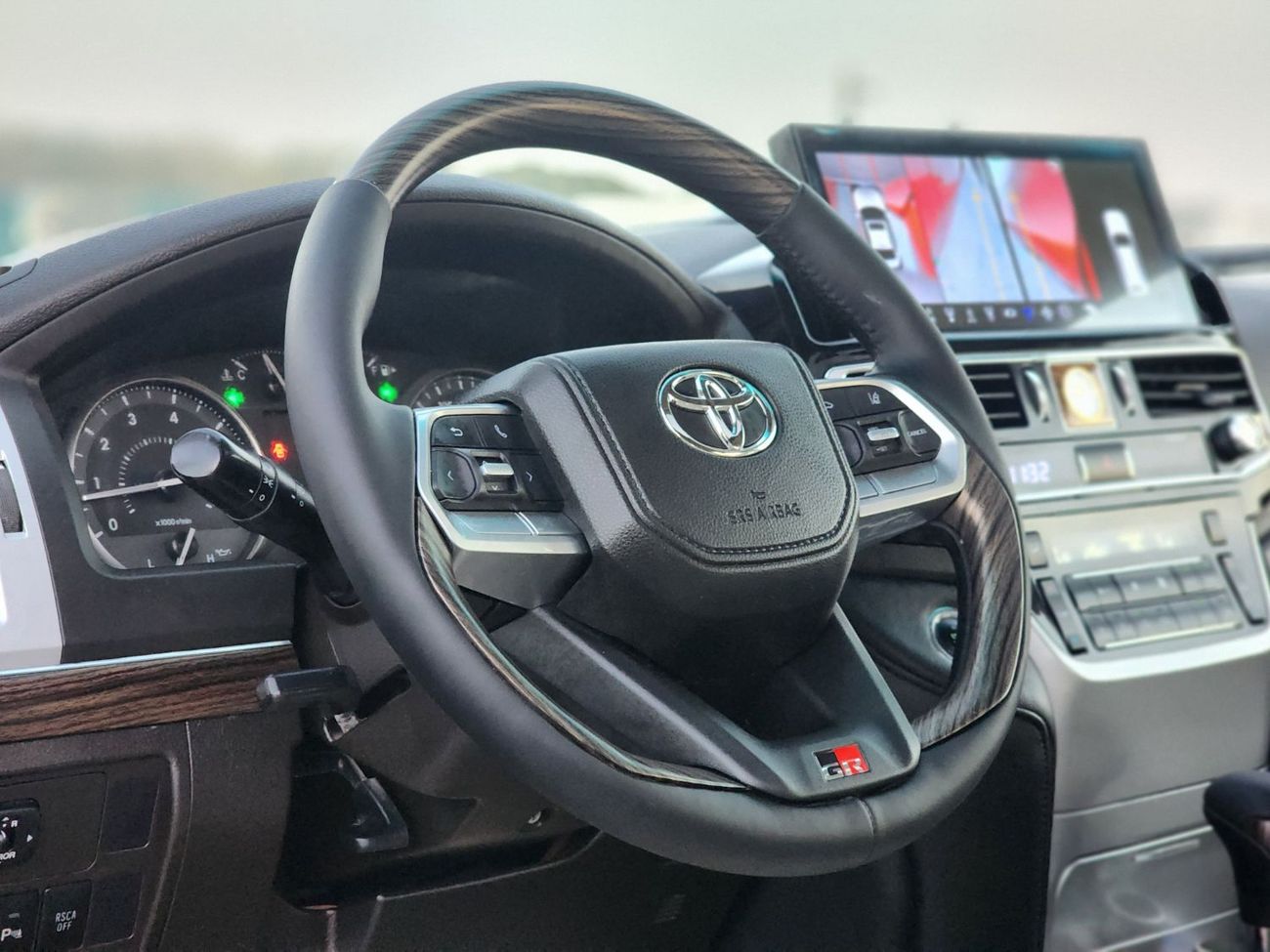 تويوتا لاند كروزر GX.R V8 upgrade 2023