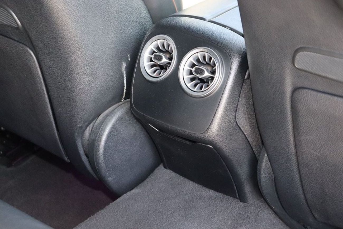 Mercedes-Benz CLS 320 Mercedes-Benz CLS 350 / 2019 / GCC / Full Option/ Full Service History