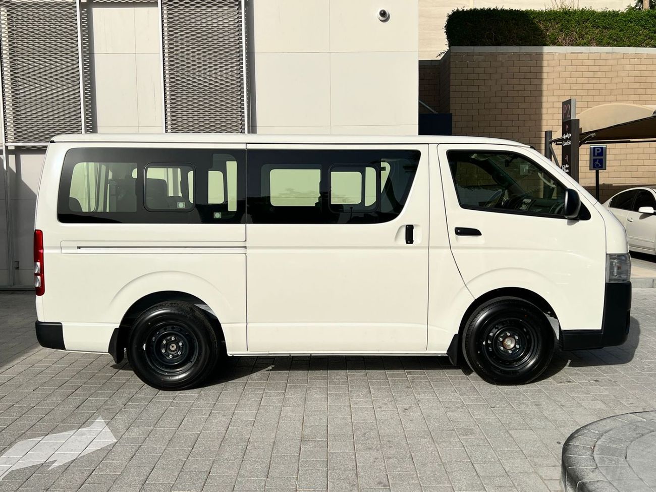 Toyota Hiace 2025 Toyota Hiace Deluxe 15-Seater Standard Low-Roof 2.5L 4-Cyl Diesel M/T RWD Only For Africa