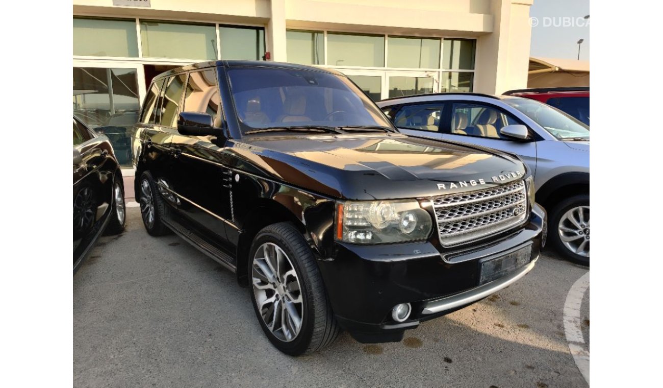 Land Rover Range Rover Vogue 2010 full options GCC specs clean car excellent condition