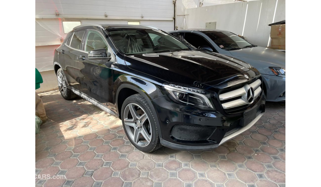 مرسيدس بنز GLA 250 GLA250 2015 excrllent condition low millage