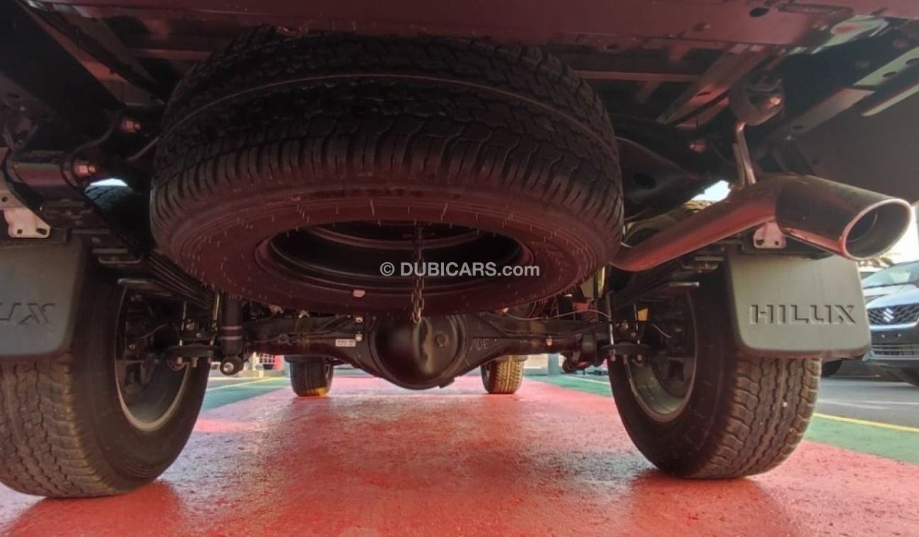 تويوتا هيلوكس T- Hilux 2.7 Petrol 4x4 A/T 2023 White color