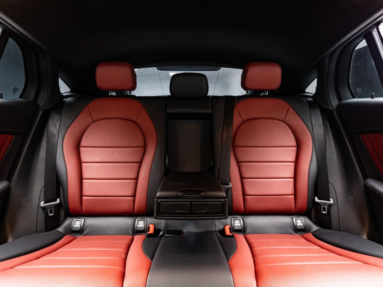 Mercedes-Benz GLC 300 4Matic 2023 Mercedes GLC 300 Coupe, 2027 Mercedes Warranty, Full Service History, Low KMs, GCC