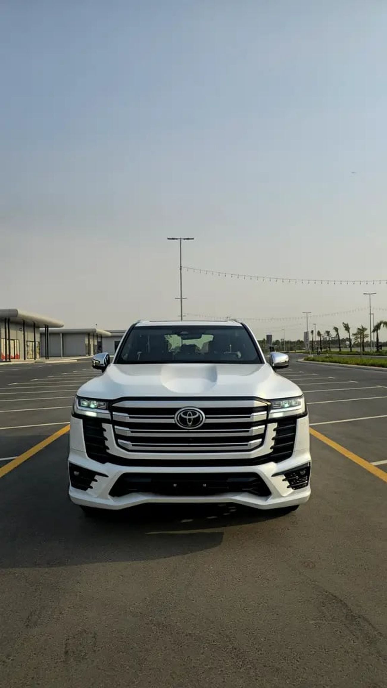 Toyota Land Cruiser VXR | GCC Specs | Brand