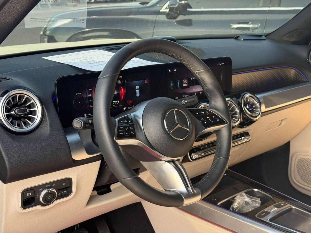 مرسيدس بنز GLB 200 MERCEDS GLB 200 2024 2.0