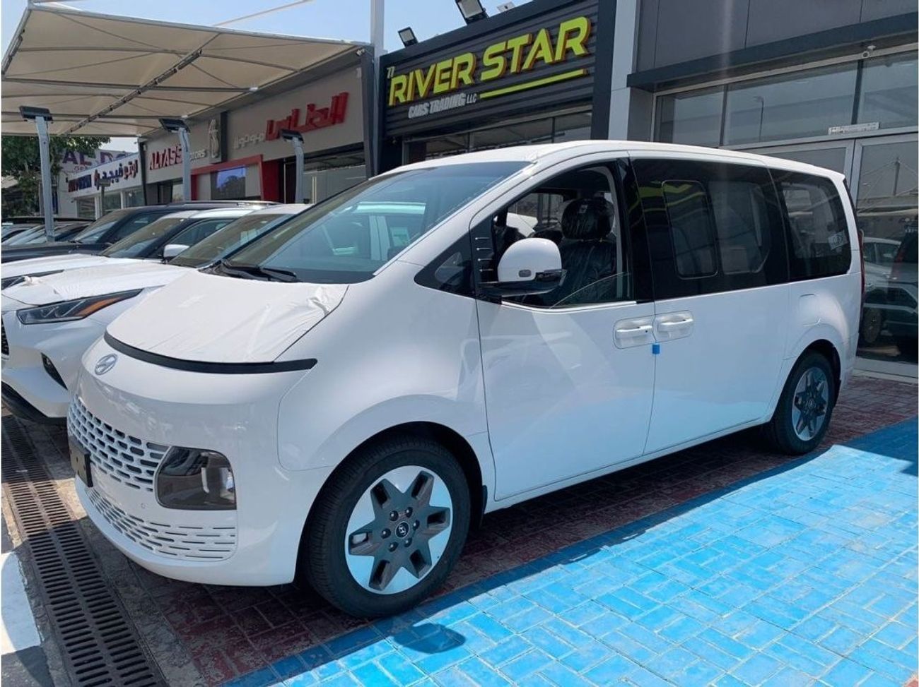 Hyundai Staria 2024 HYUINDAI STARIA 3.5L V6 AUTOMATIC 11-SEATER LOCAL