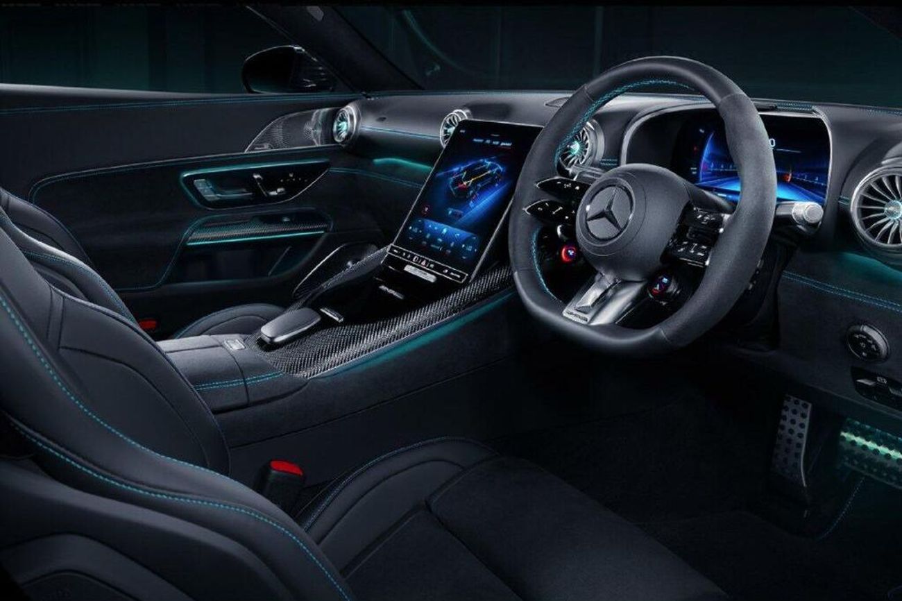 مرسيدس بنز أي أم جي جي تي 63 4 Matic+ (2 Door)