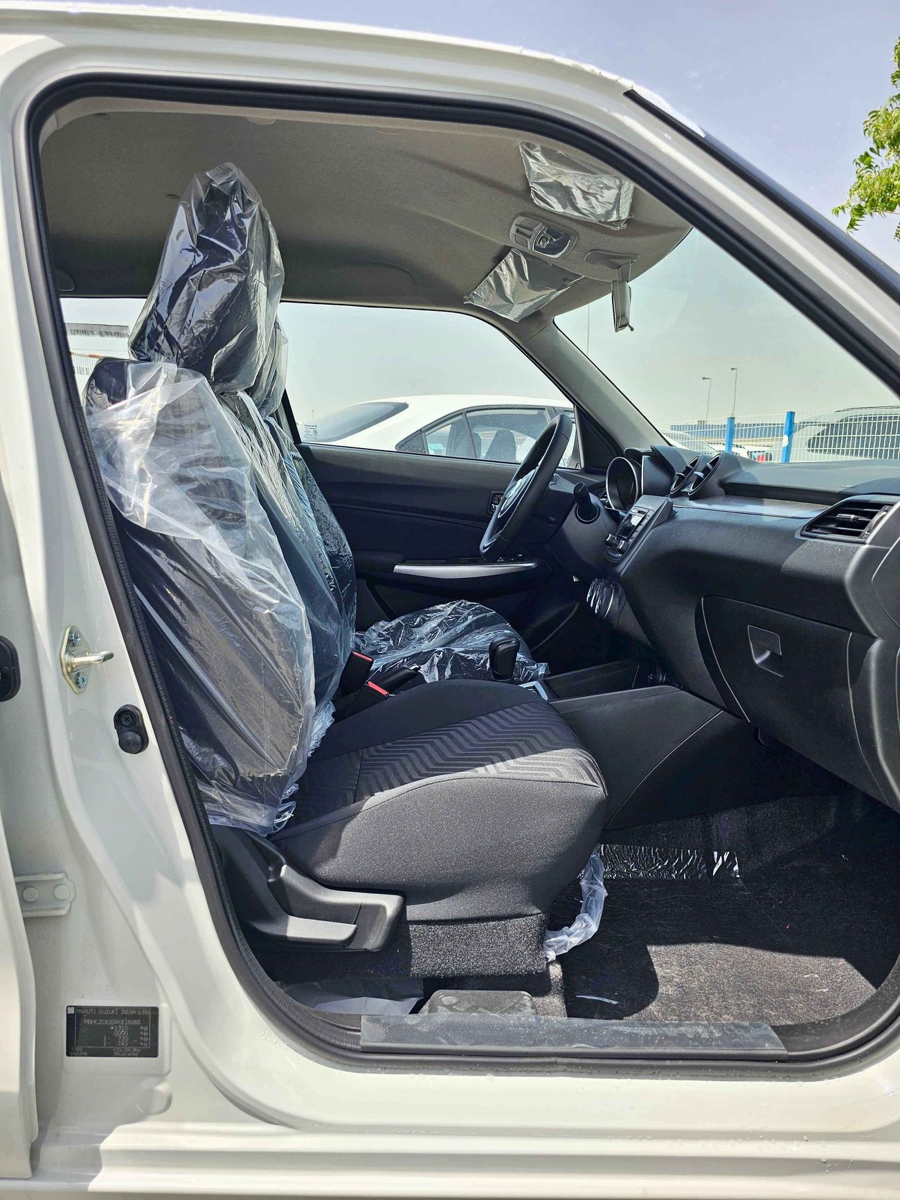 سوزوكي سويفت GLX, 1.2L PETROL / PUSH START / REAR PARKING SENSOR / "15" WHEELS (CODE # SGLXM)