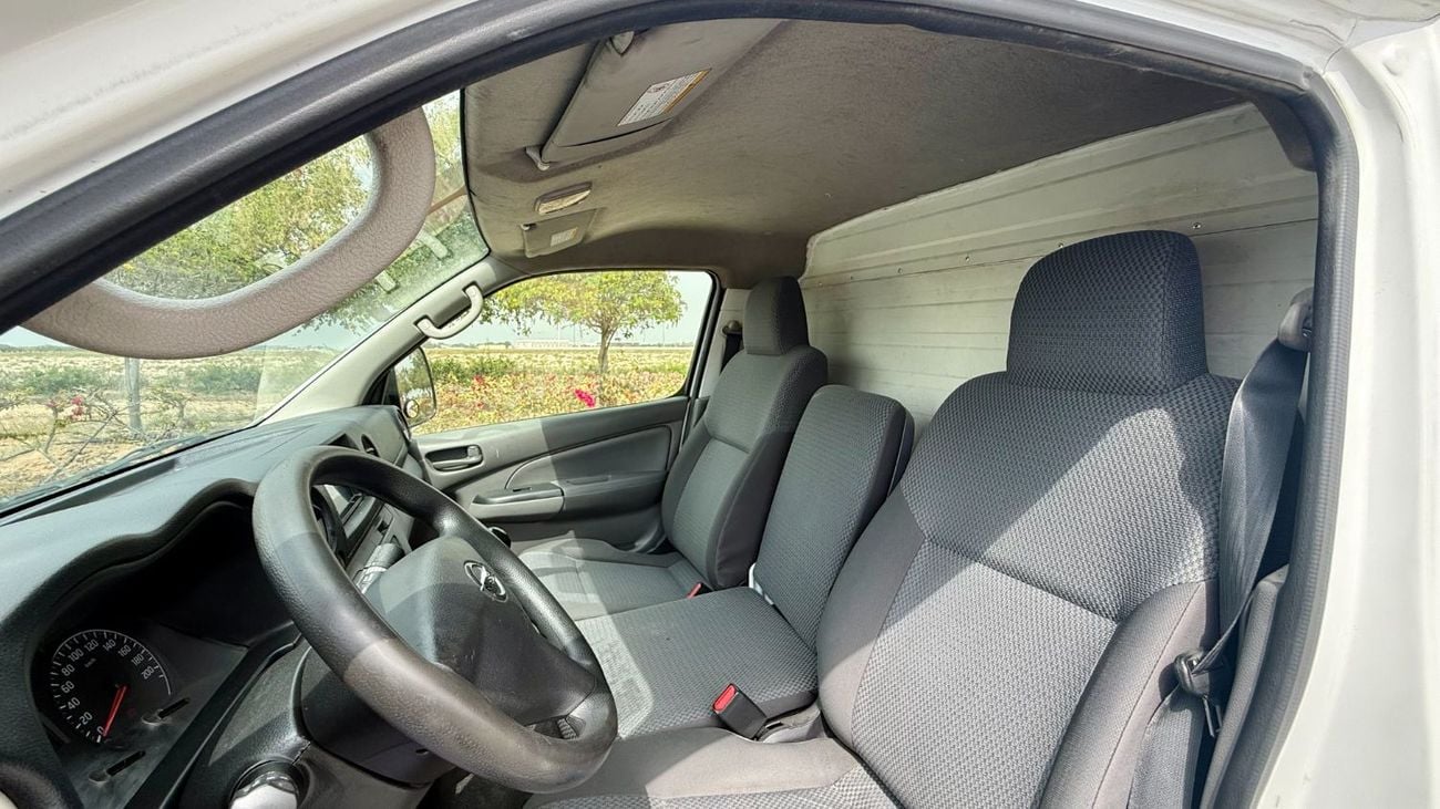 Nissan Urvan Panel Van Std 2.5L M/T (3 Seater) Petrol (4 Door)