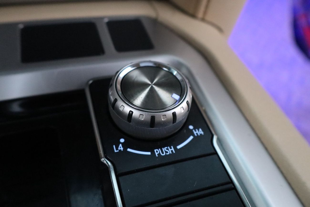 Toyota Land Cruiser GXR 4.0L (271 HP) 4WD