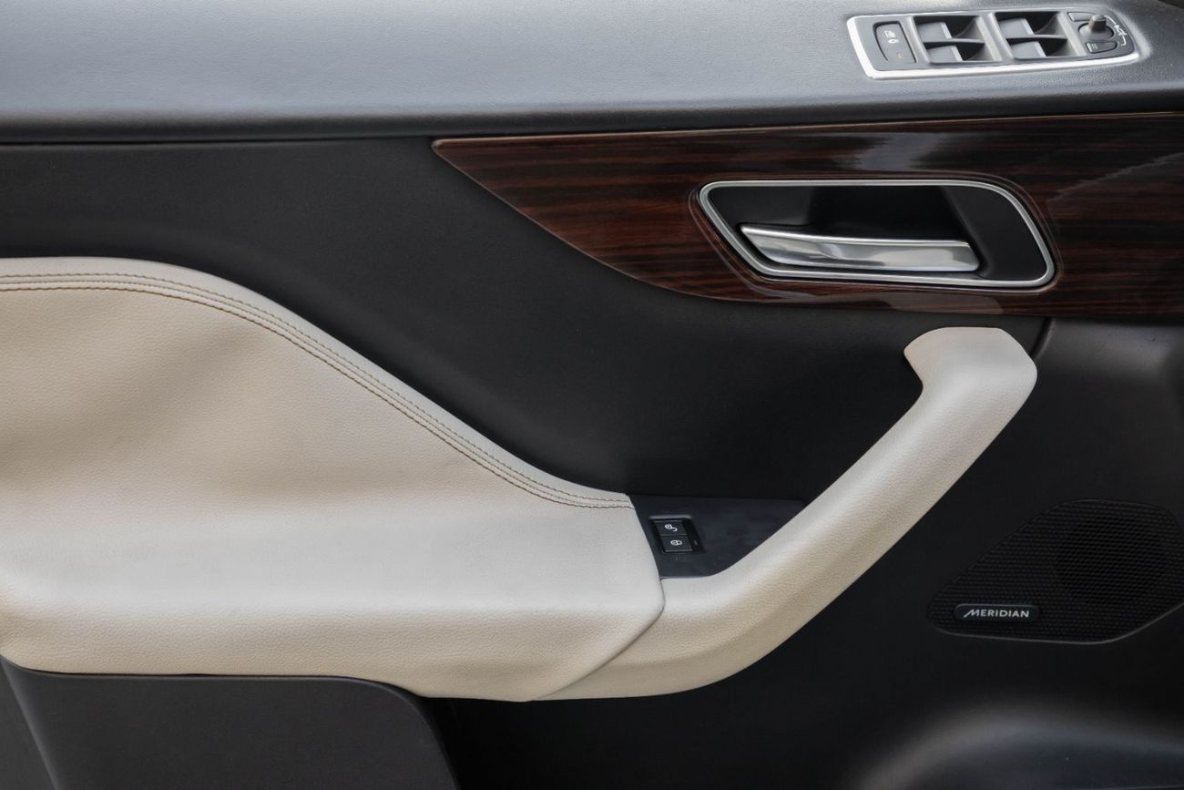 Jaguar F Pace 1,544 P.M (4 Years)⁣ | 0% Downpayment | 2017 JAGUAR F-PACE PRESTIGE!