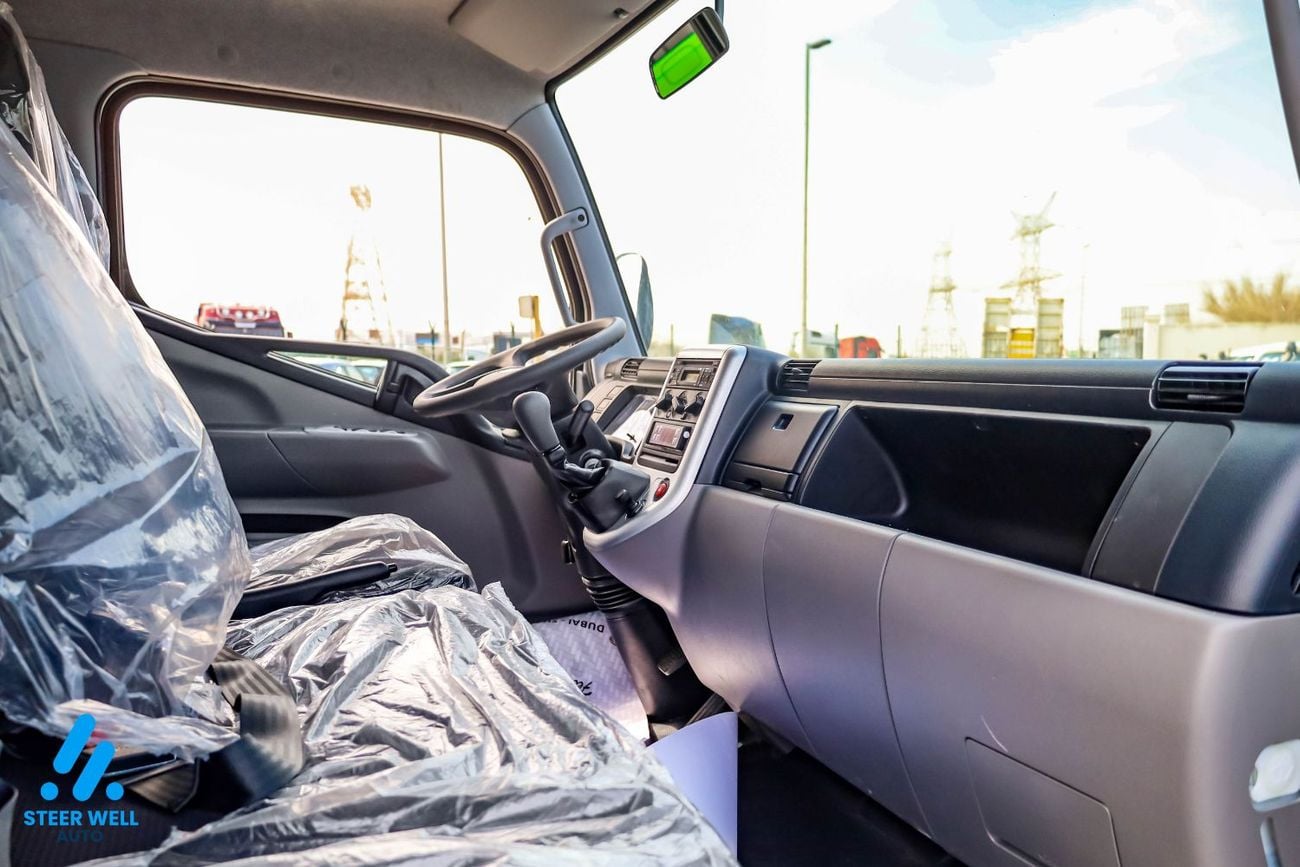 ميتسوبيشي كانتر فان Chiller Truck 2026 | 4.2L Diesel | Manual | 4x2 | Refrigerated Body | Best Price