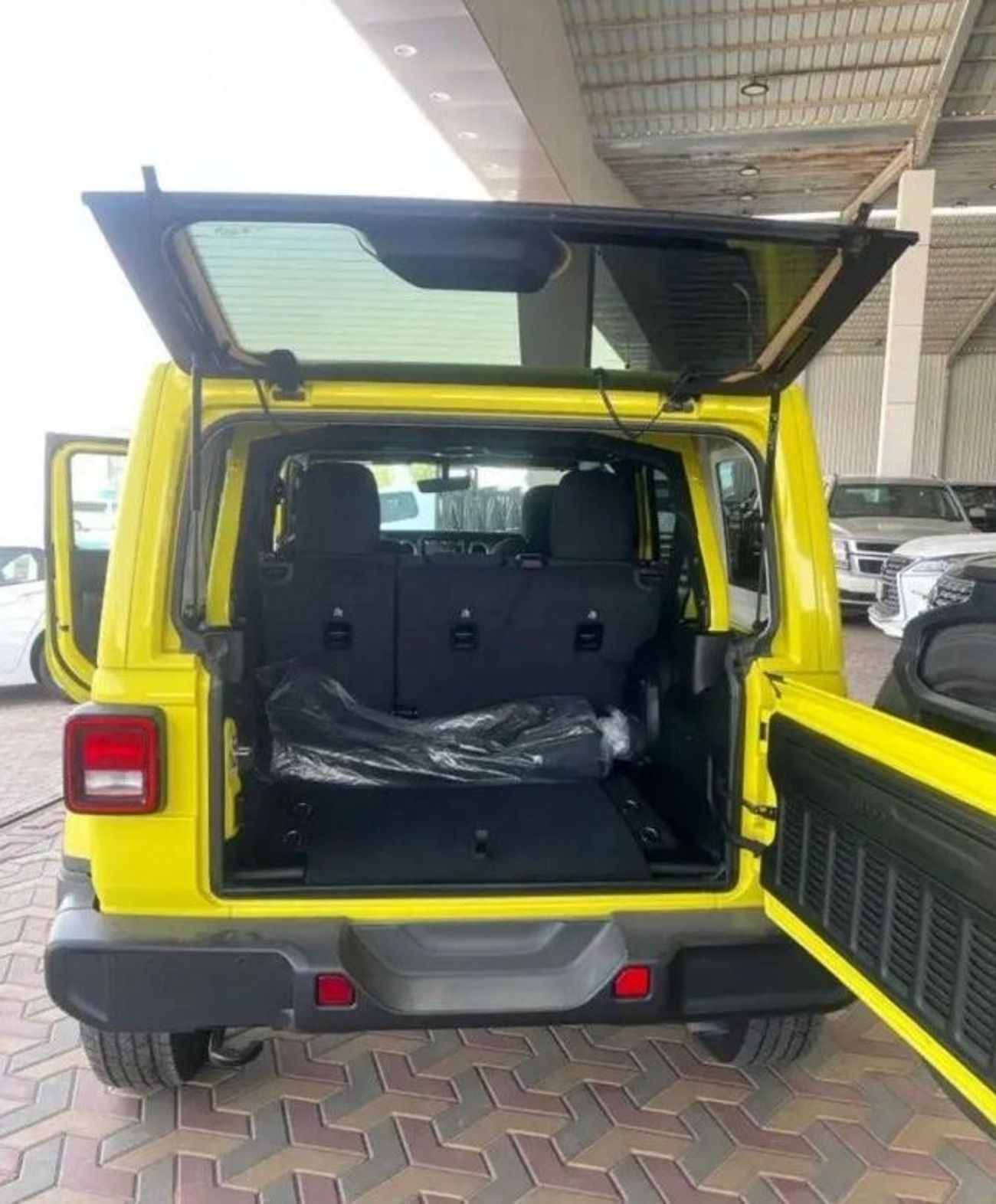 Jeep Wrangler 2023 Jeep Wrangler SUV 4Dr with Difflock 3.6L 6 Cyl petrol Automatic Zero KM