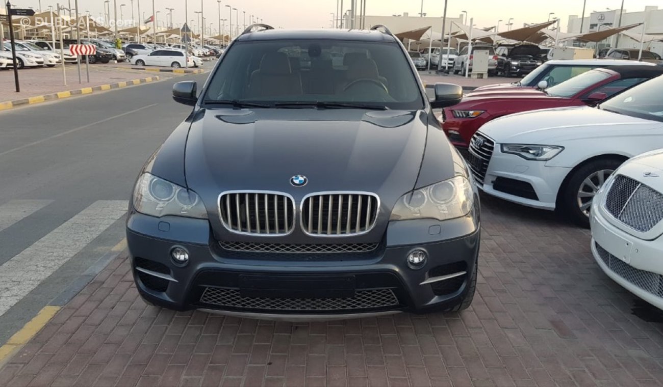 BMW X5 X5 model 2013 GCC car prefect condition full service full option low mileage