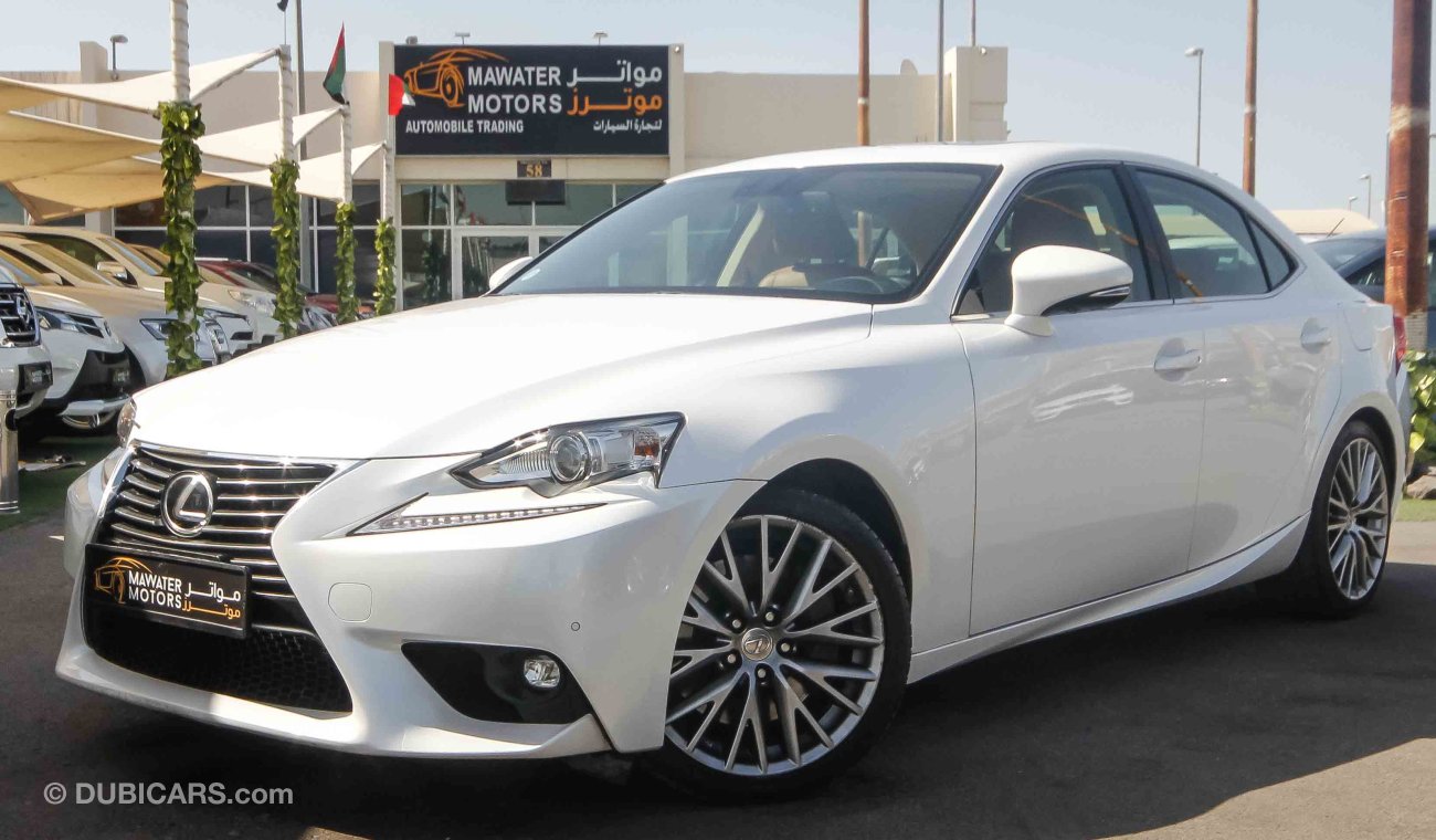 Lexus IS 200 T AGENCY WARRANTY FULL SERVICE HISTORY GCC SPECIFICATION