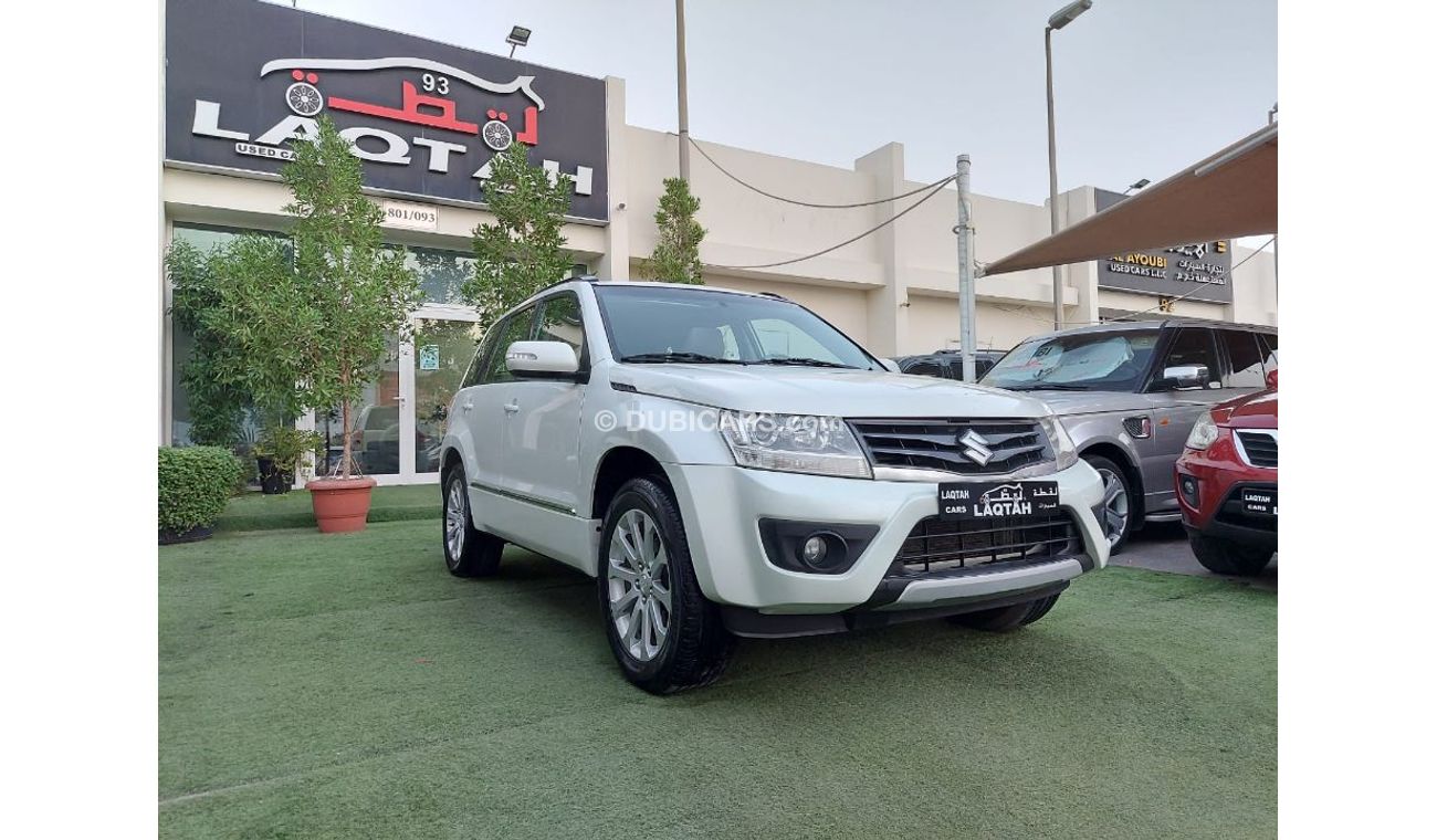 Suzuki Grand Vitara Gulf model 2016 No. 1 cruise control, wheels, sensors, screen, in excellent condition, you do not ne