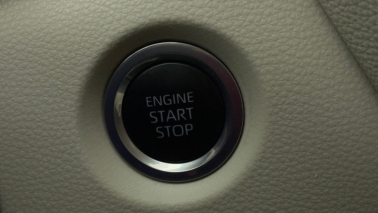 تويوتا كورولا GLI 1.6 | بدون دفعة مقدمة | اختبار القيادة في المنزل