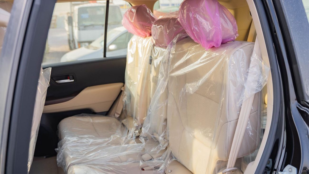 تويوتا لاند كروزر 2026 Toyota Land Cruiser 300 GXR 3.5L AT Petrol (Black)