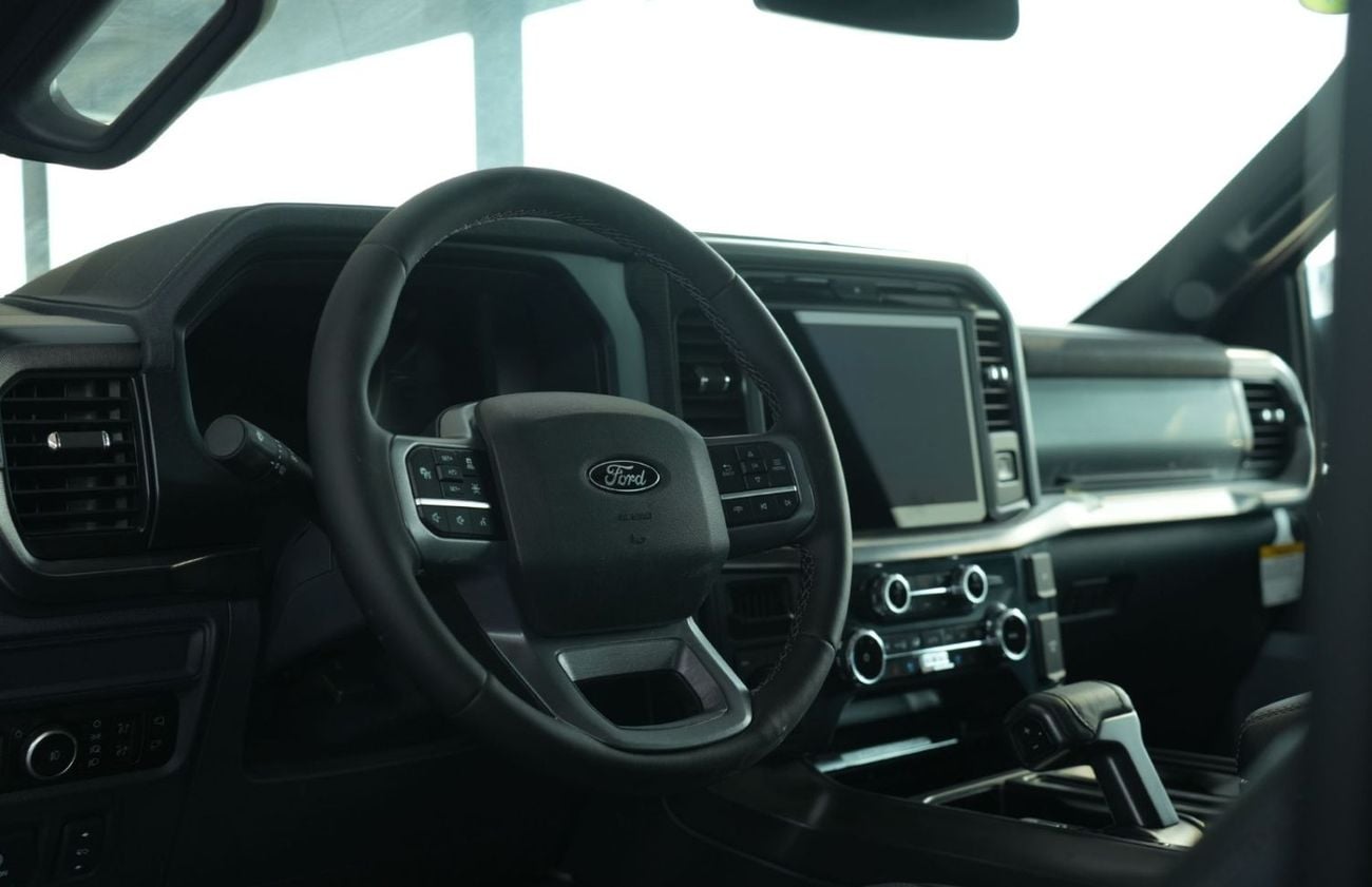 Ford F-150 LARIAT CREW CAB Canadian Specification