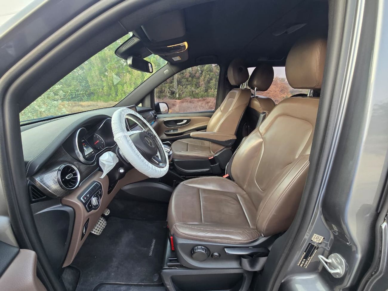 Mercedes-Benz V 250 Std 2.1L MERCEDES V-250 2020 GCC // 2KEYS // FULL OPITION // PERFECT CONDITION