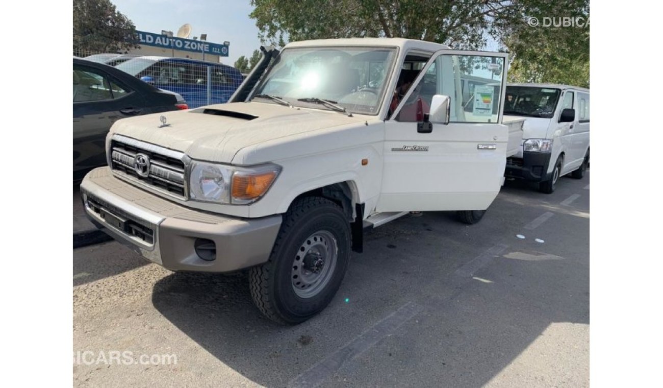 تويوتا لاند كروزر بيك آب single Cab diesel v8