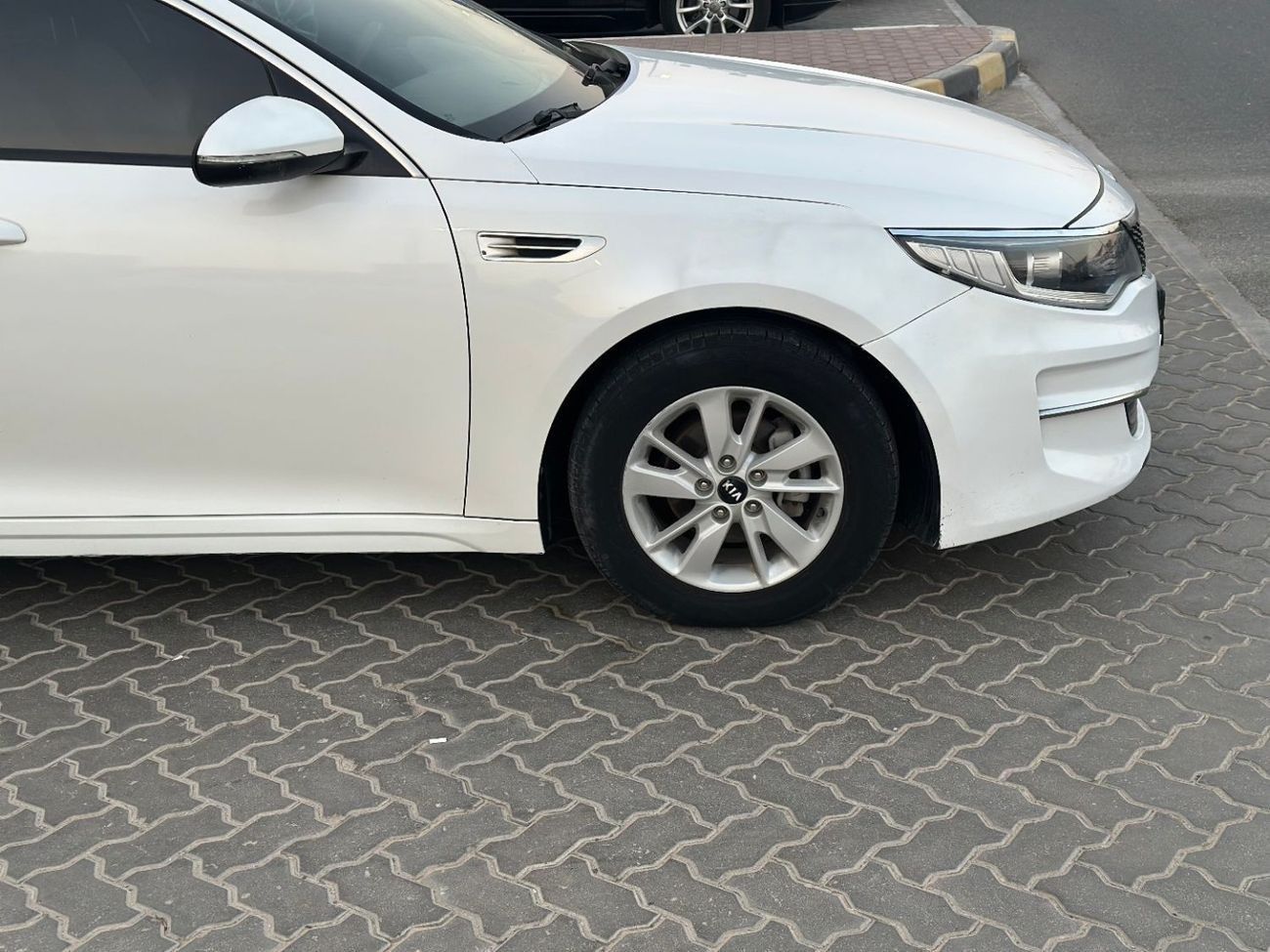 Kia Optima EX 2.4L (185 HP)