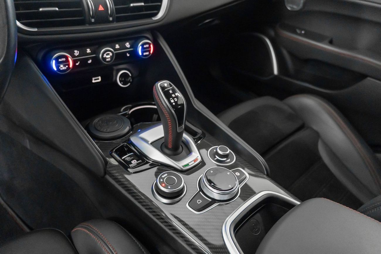 Alfa Romeo Giulia Quadrifoglio 2.9L (505 HP)