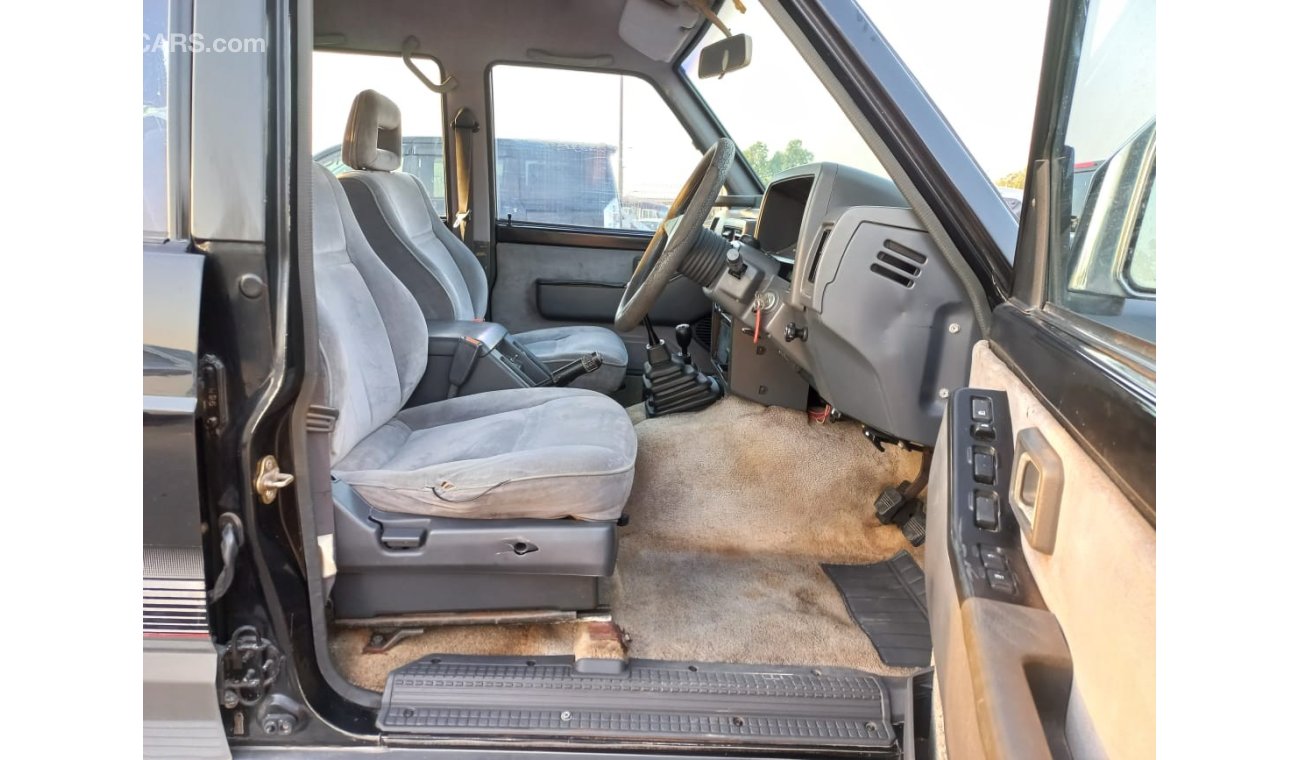 نيسان باترول NISSAN PATROL RIGHT HAND DRIVE (PM1051)