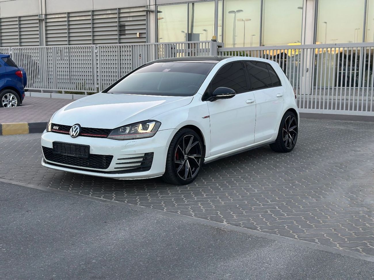 Volkswagen Golf GTI GCC