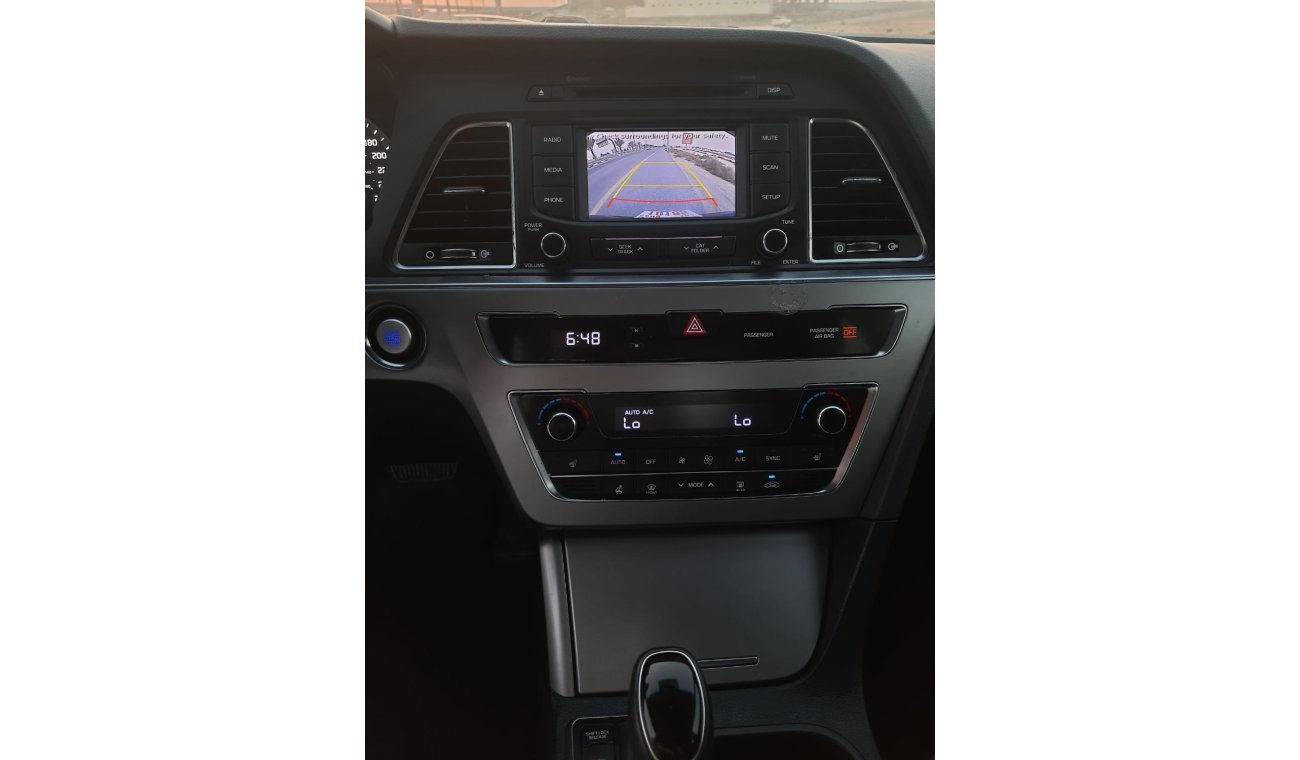 Hyundai Sonata Hyundai sonata 2017 sunroof....screen...camera  for sael