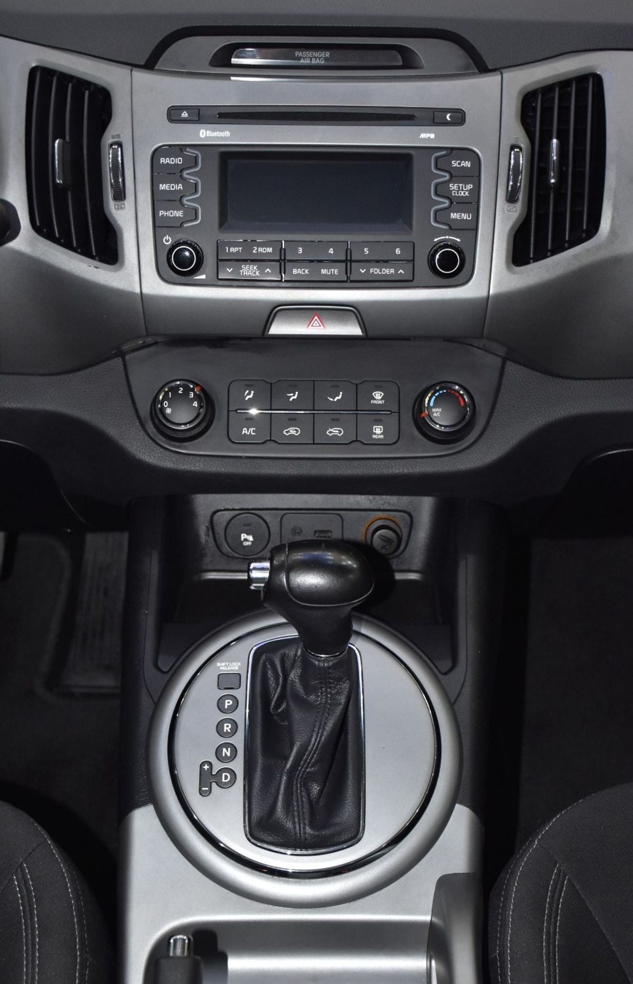 كيا سبورتيج EXCELLENT DEAL for our KIA Sportage ( 2016 Model ) in White Color GCC Specs