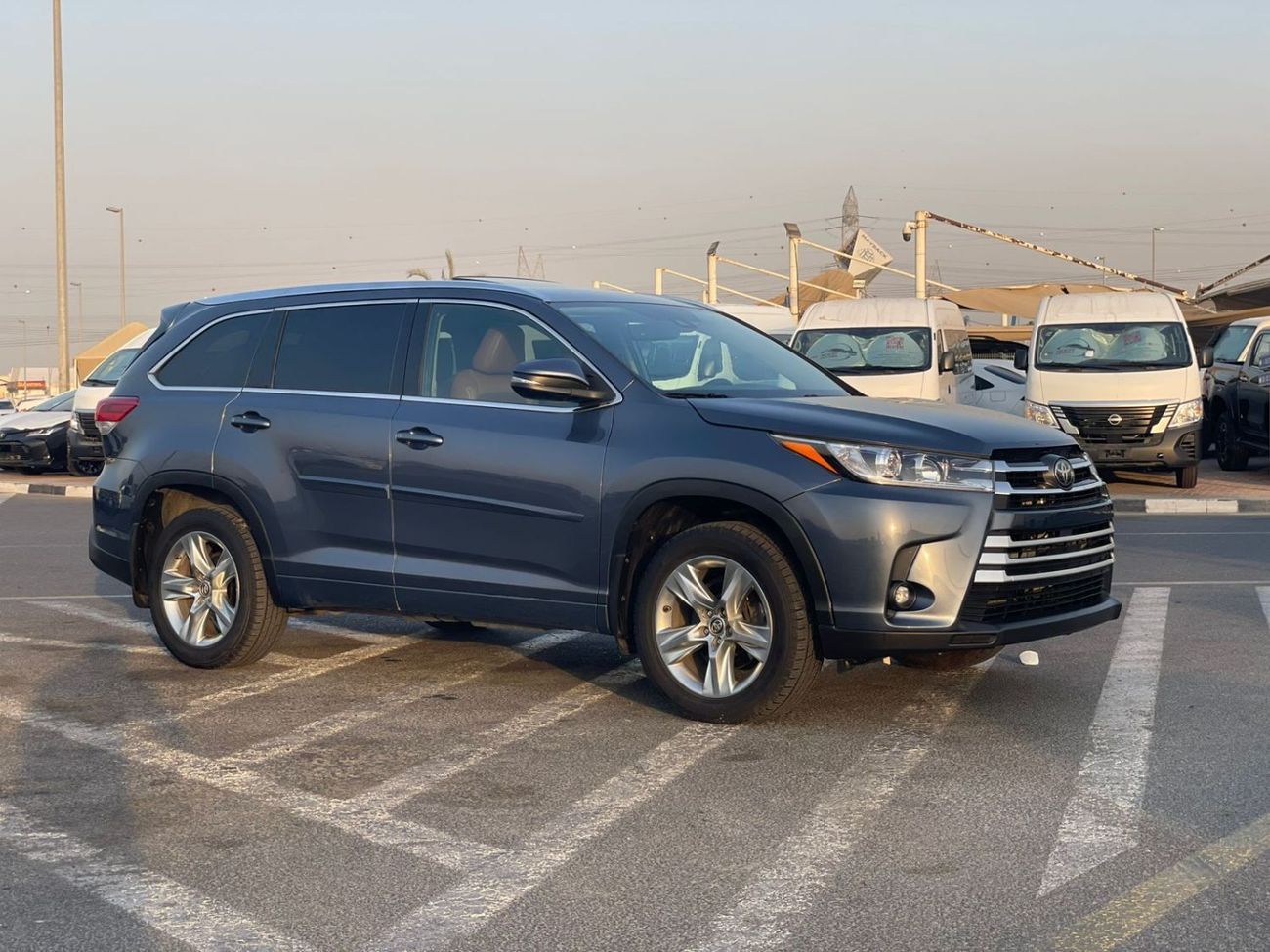 Toyota Highlander 2019 Toyota Highlander 3.5L V6 - Limited Edition Full Option 4x4 AWD - Inside Brown - Special Specs