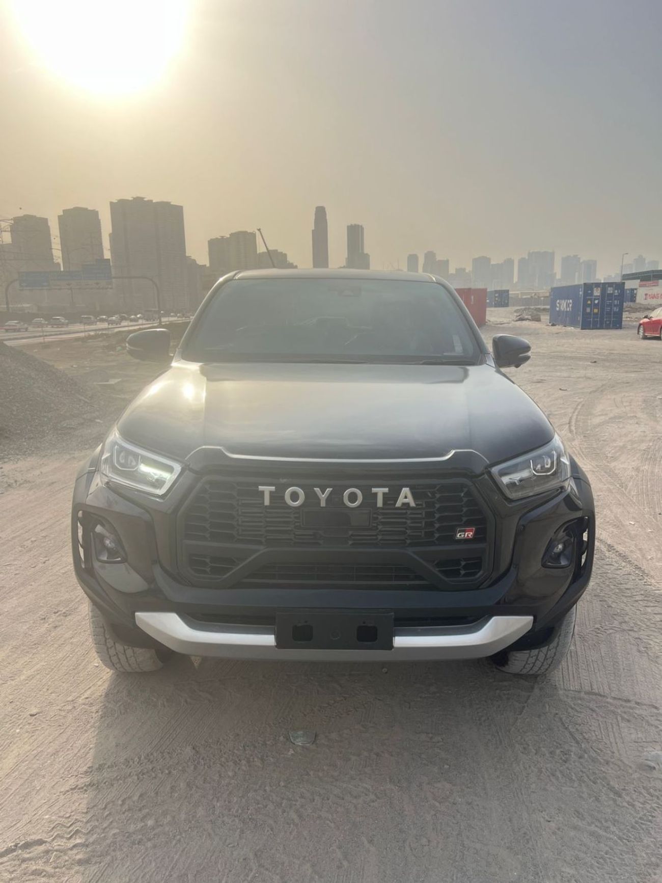 تويوتا هيلوكس DIESEL 2.8 L ,GR PORT ,2024 MODEL