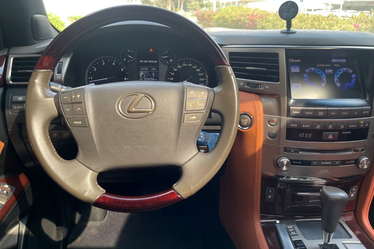 لكزس LX 570 Prestige 5.7L