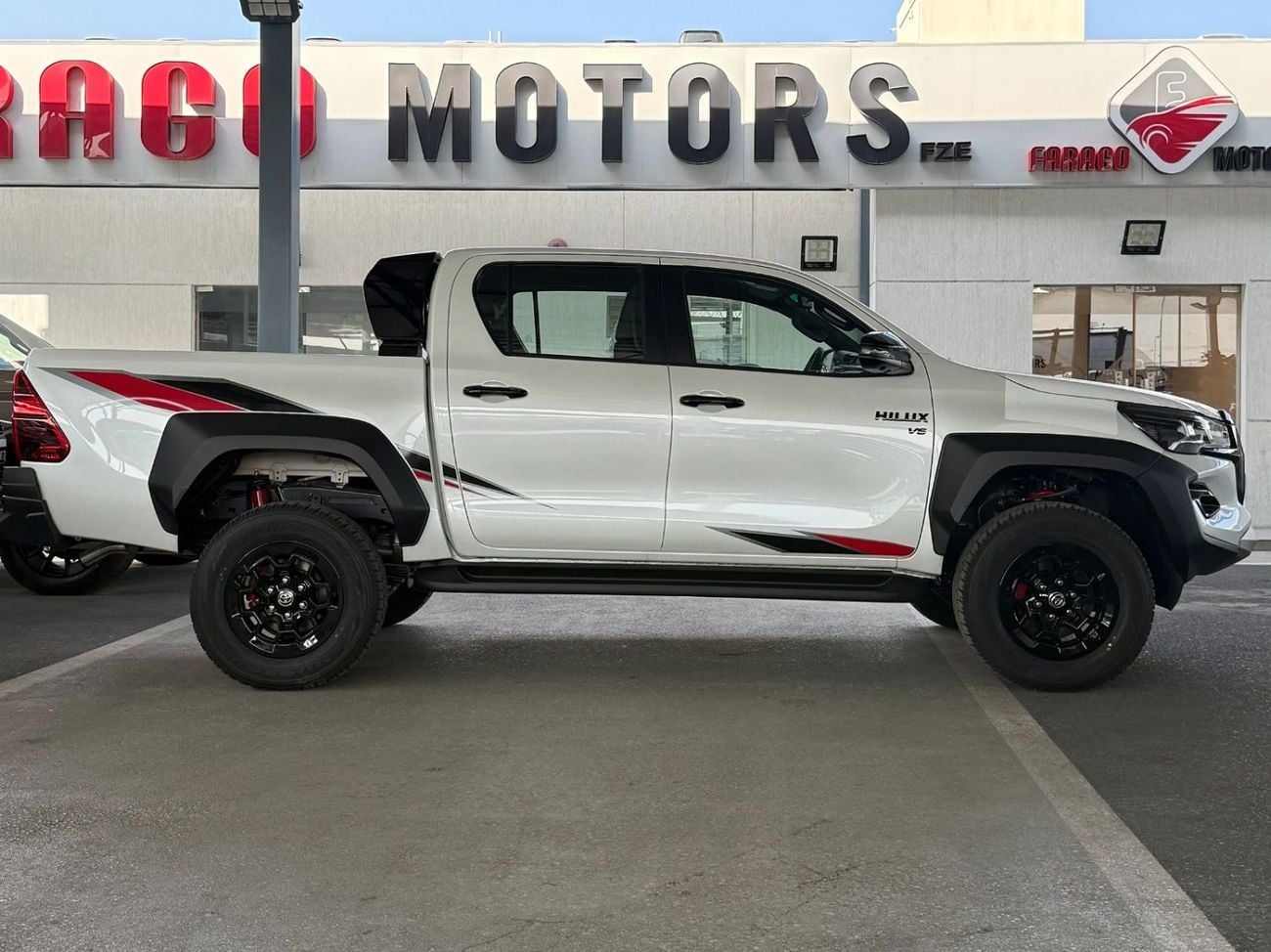 Toyota Hilux GR-SPORT 4.0 V6 **EXPORT ONLY**التصدير فقط خارج الخليج***