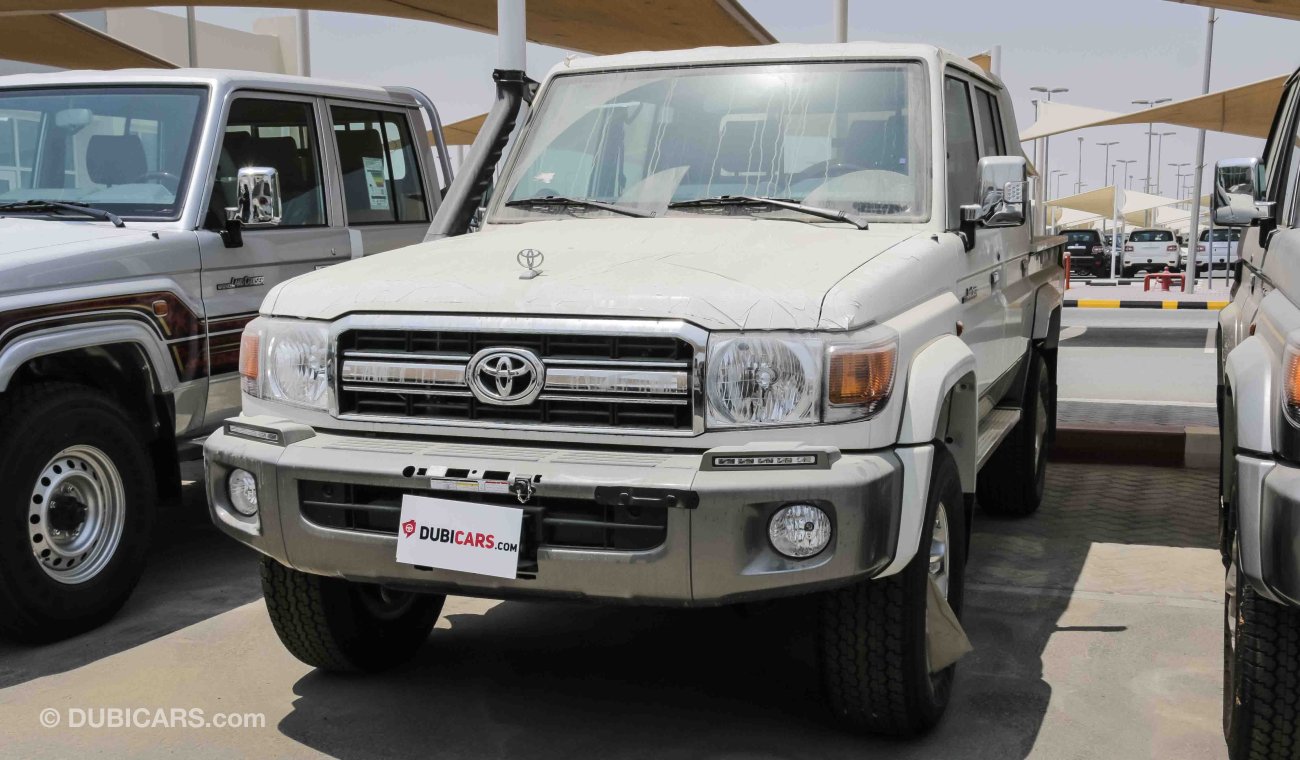 Toyota Land Cruiser Pick Up LX V6