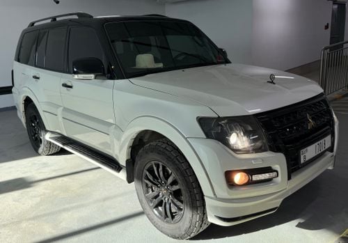 ميتسوبيشي باجيرو Mitsubishi Pajero Signature Edition 2020 3.8L GCC Specs | Firest owner
