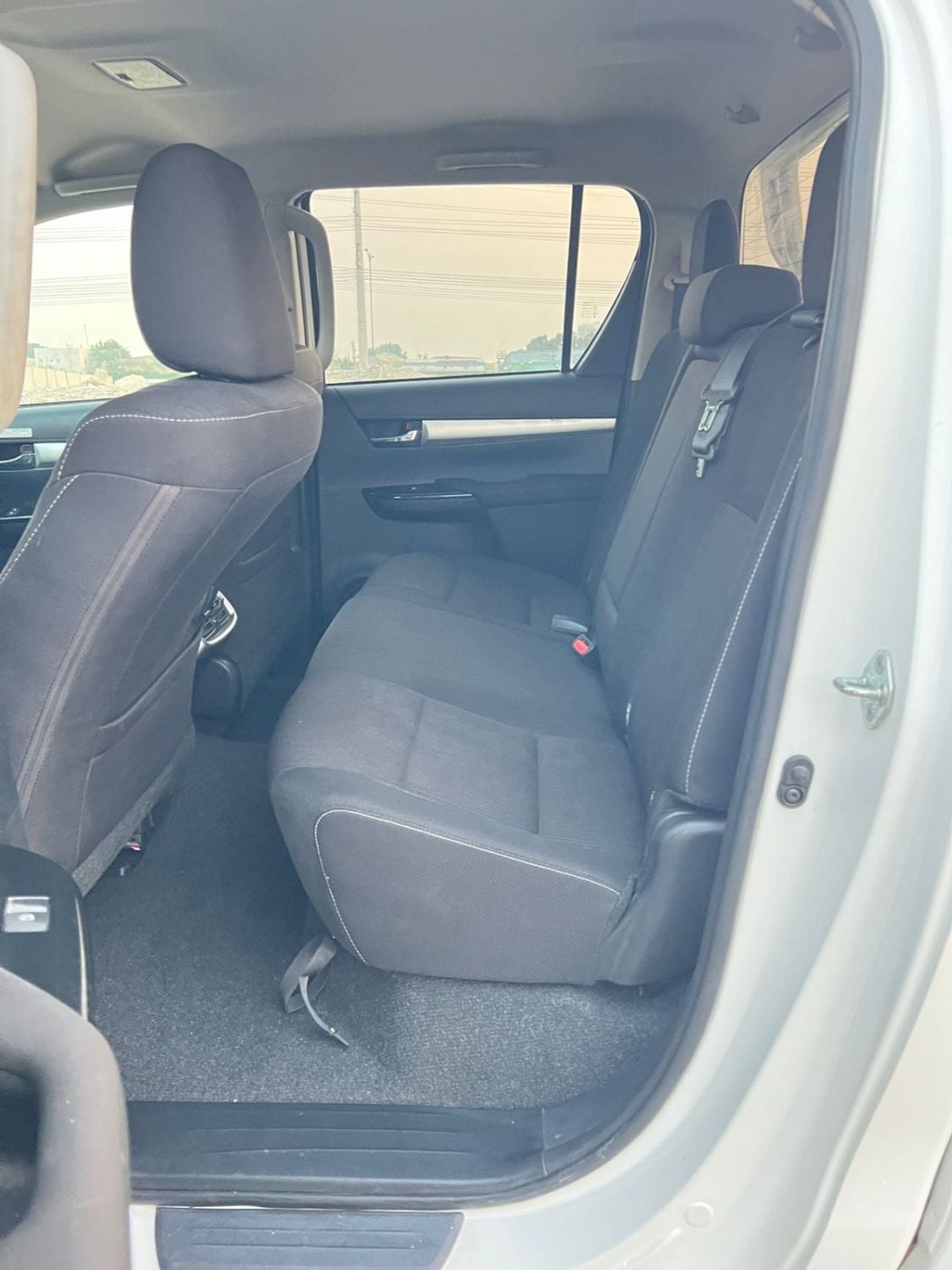 تويوتا هيلوكس SGLX DIESEL 2.8 LITER ,RHD ,PUSH START ,AUTO TRANSMISSION