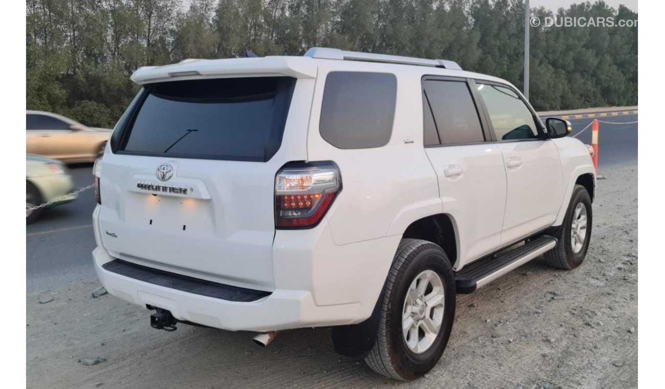 Toyota 4Runner 2017 PASSING GURANTEE FROM RTA DUBAI FOR URGENT SALE