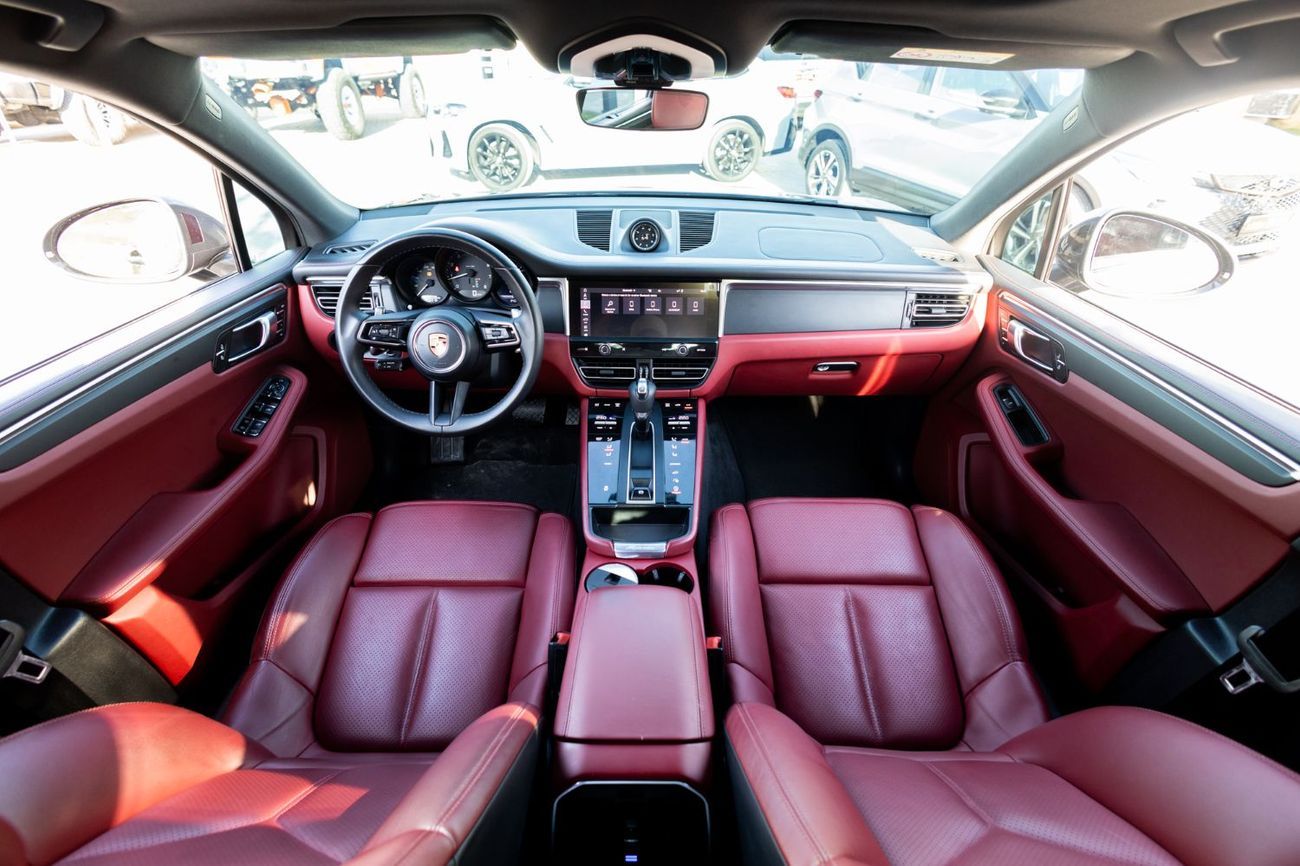 Porsche Macan Std 2.0L (260 HP)