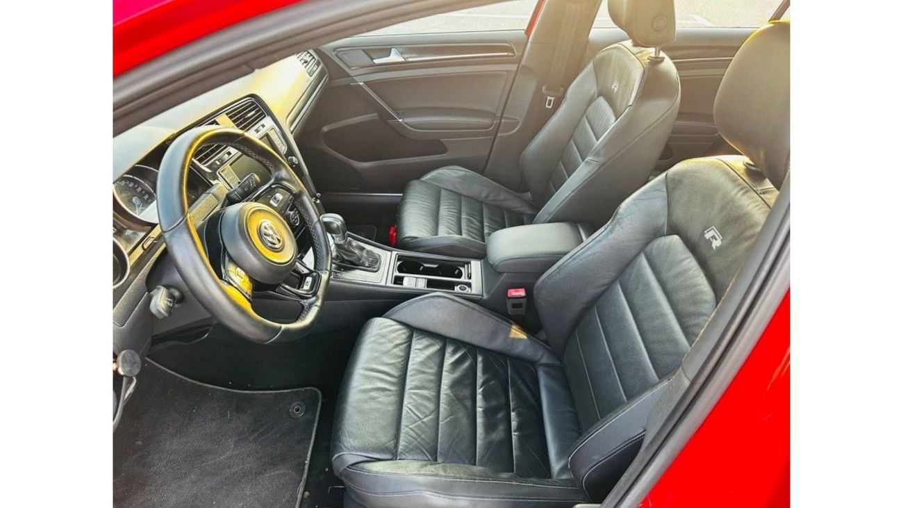 فولكس واجن جولف موديل 2015 خليجي فل مواصفات بانوراما وجلد ومثبت سرعه وتحكم كهربي كأمل ونظام صوت ممتاز وكاميرا خلفيه