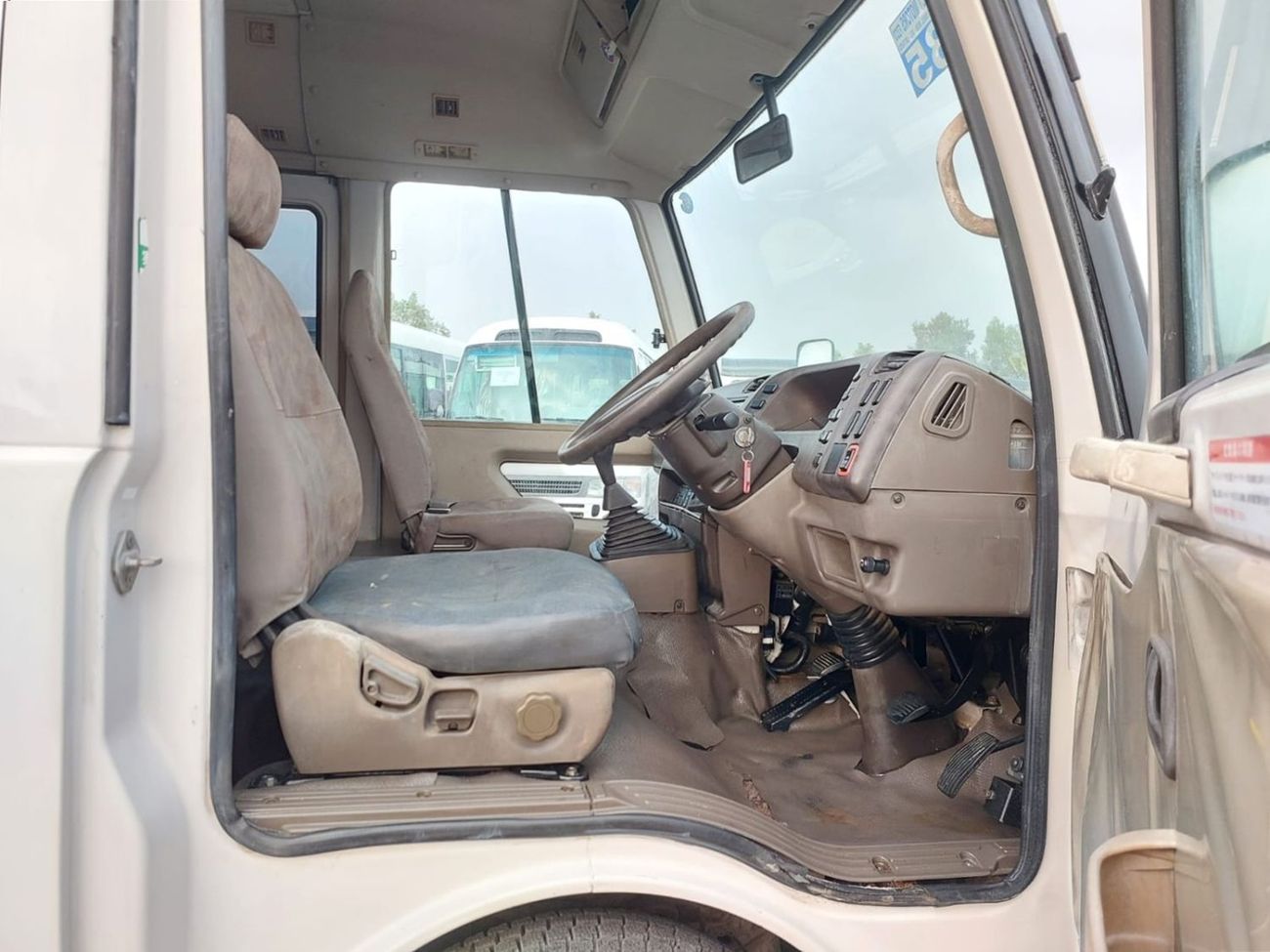 Mitsubishi Rosa MITSUBISHI ROSA BUS RHD 1997 MODEL 3.9 L DIESEL MANUAL(PM00035)