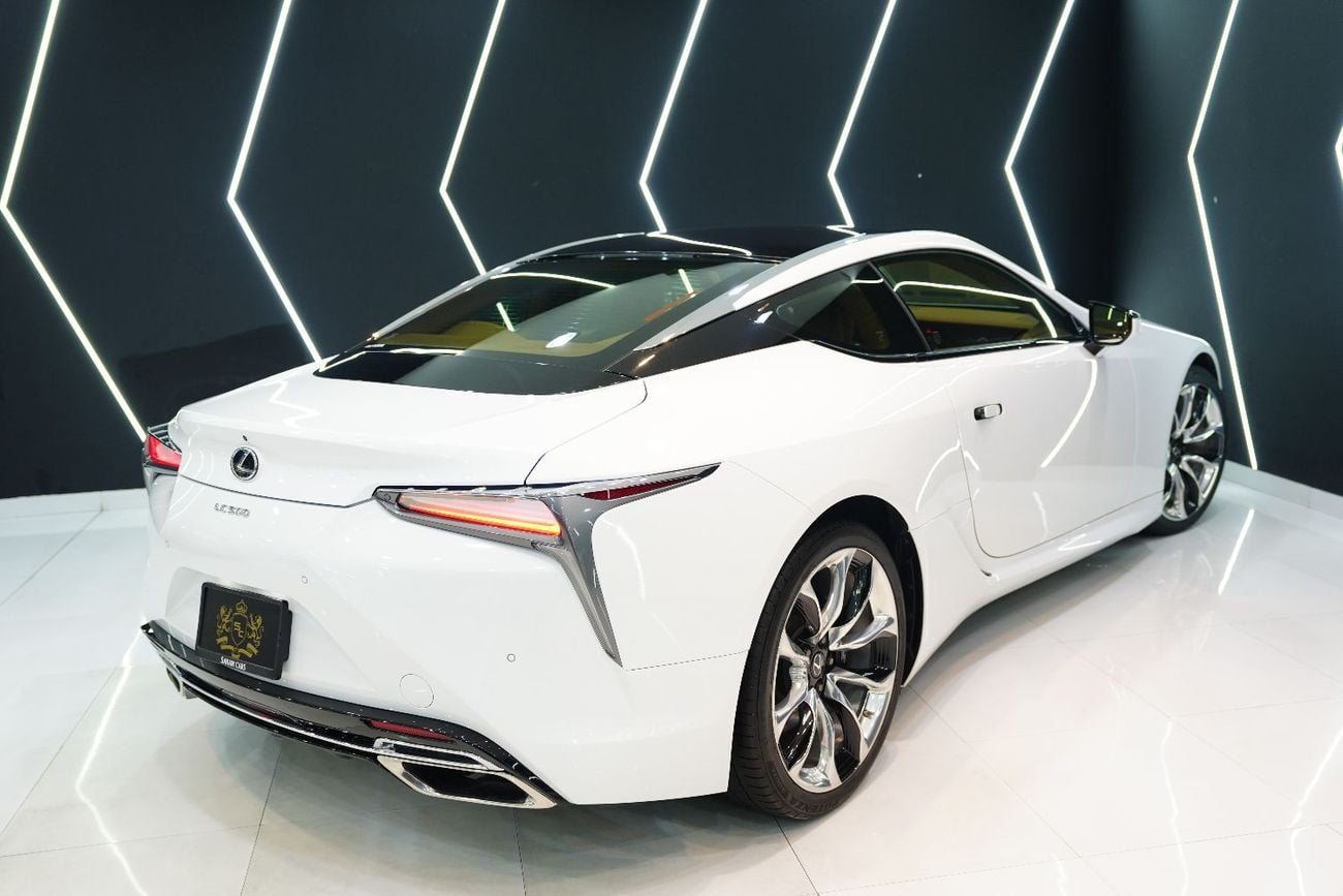 لكزس LC 500 Mark Levinson Audio, Ultra White, Tan Interior, 471 HP V8, GCC Specs!!