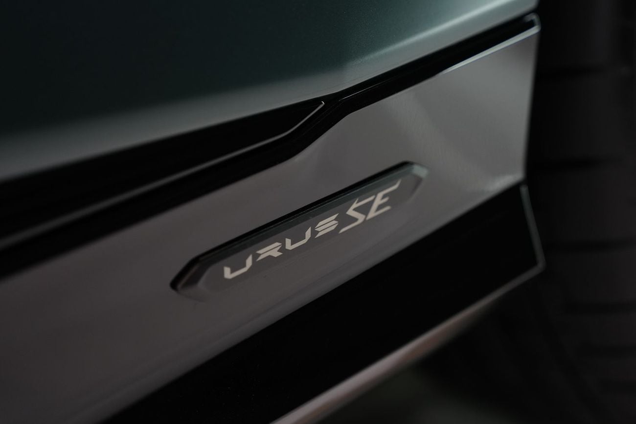 Lamborghini Urus SE, Panoramic Roof, Bang N Olufsen Audio, 800 HP Hybrid!!