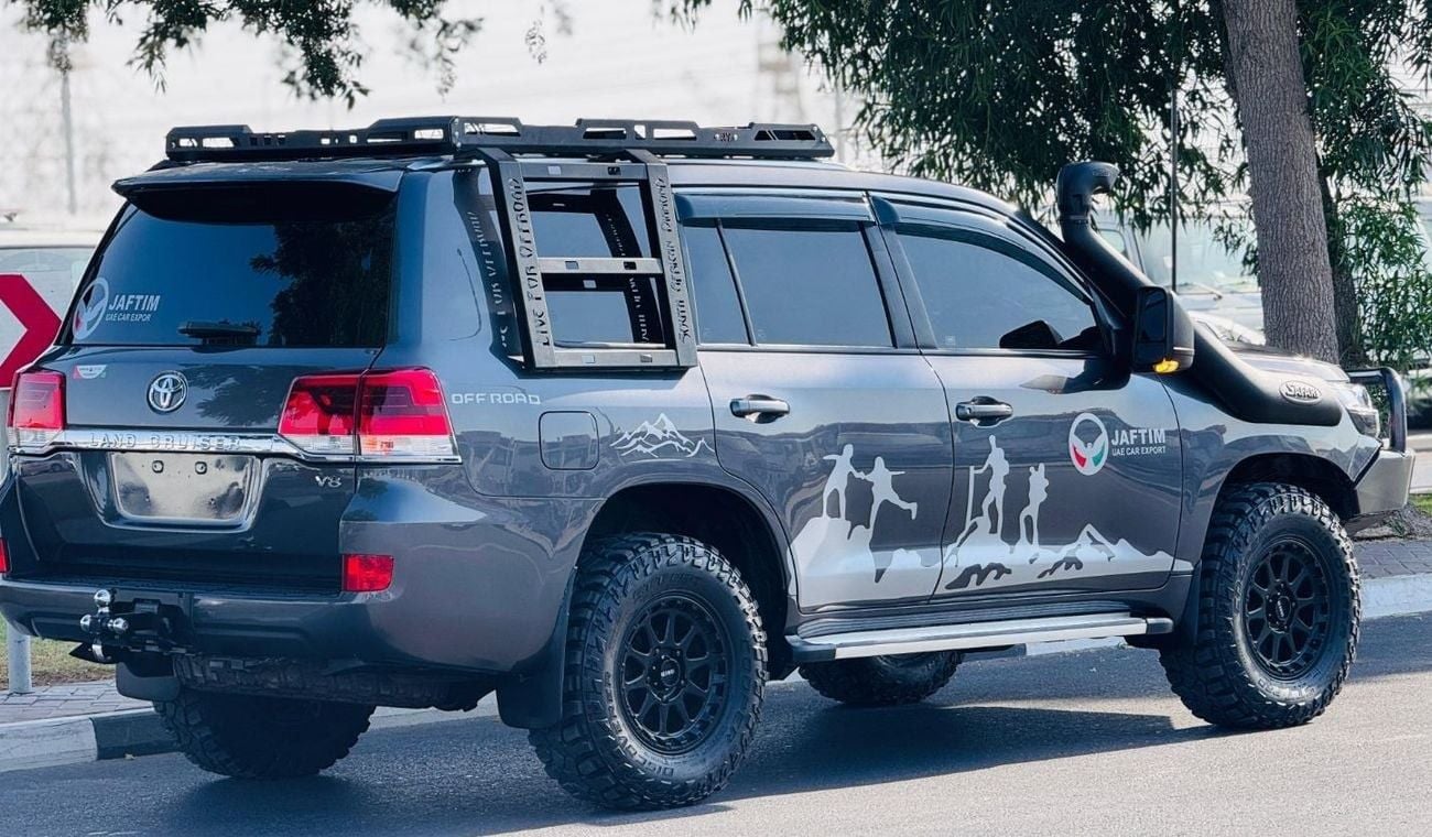 تويوتا لاند كروزر OFF ROAD MODIFIED | 2016 | RHD | 4.5L DIESEL ENGINE | HEAVY ROOF RACK WITH SIDE LADDER